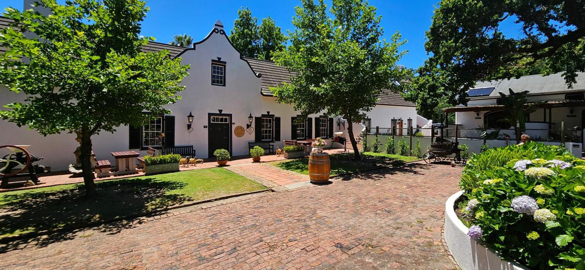 De Leeuwenhof Estate Hotel Paarl Exterior photo